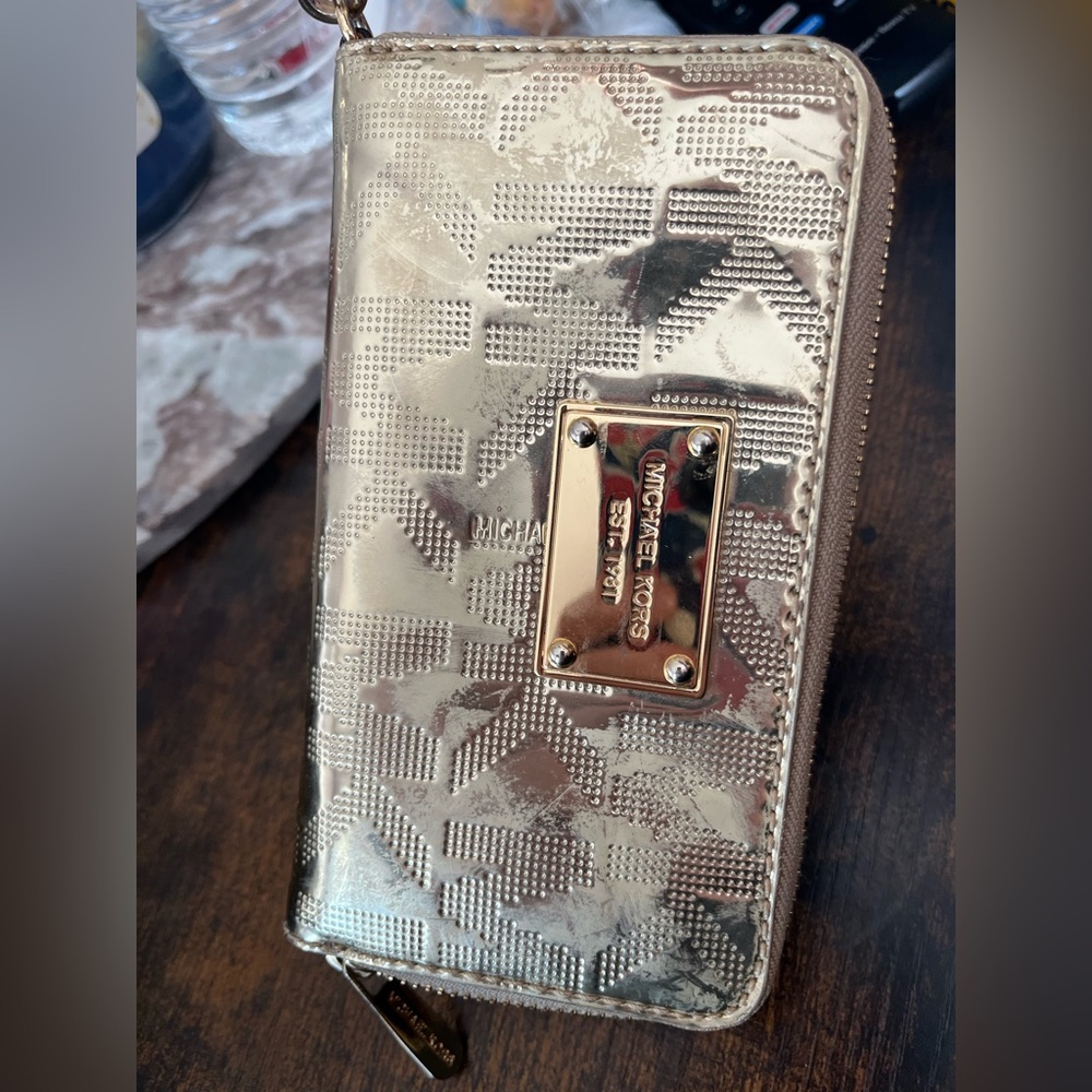 Michael Kors Gold Wallet